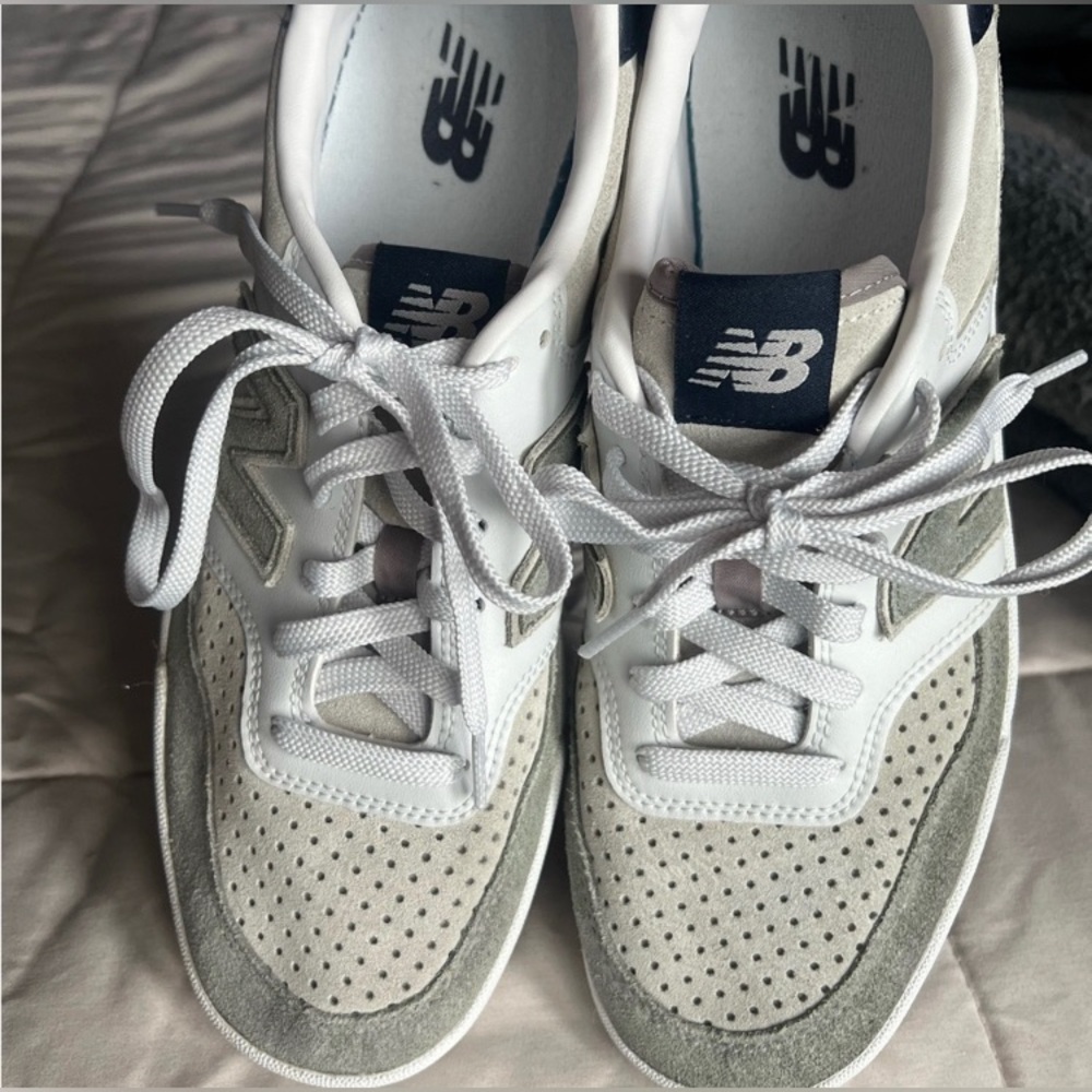 New Balance CT 300 Court Tennis Shoe Mens Size 9 Gray & White - Picture 2 of 4